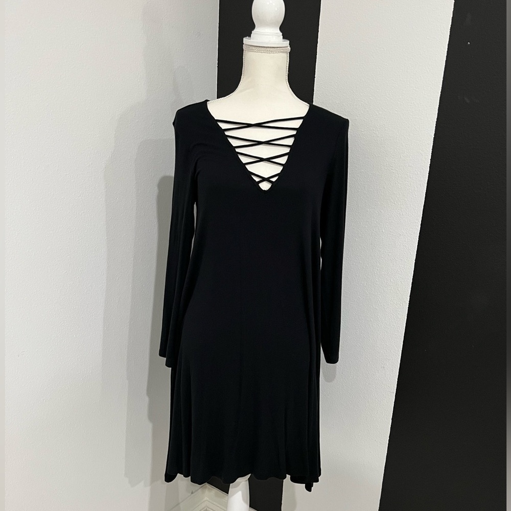 Elegant Black Crisscross Dress
